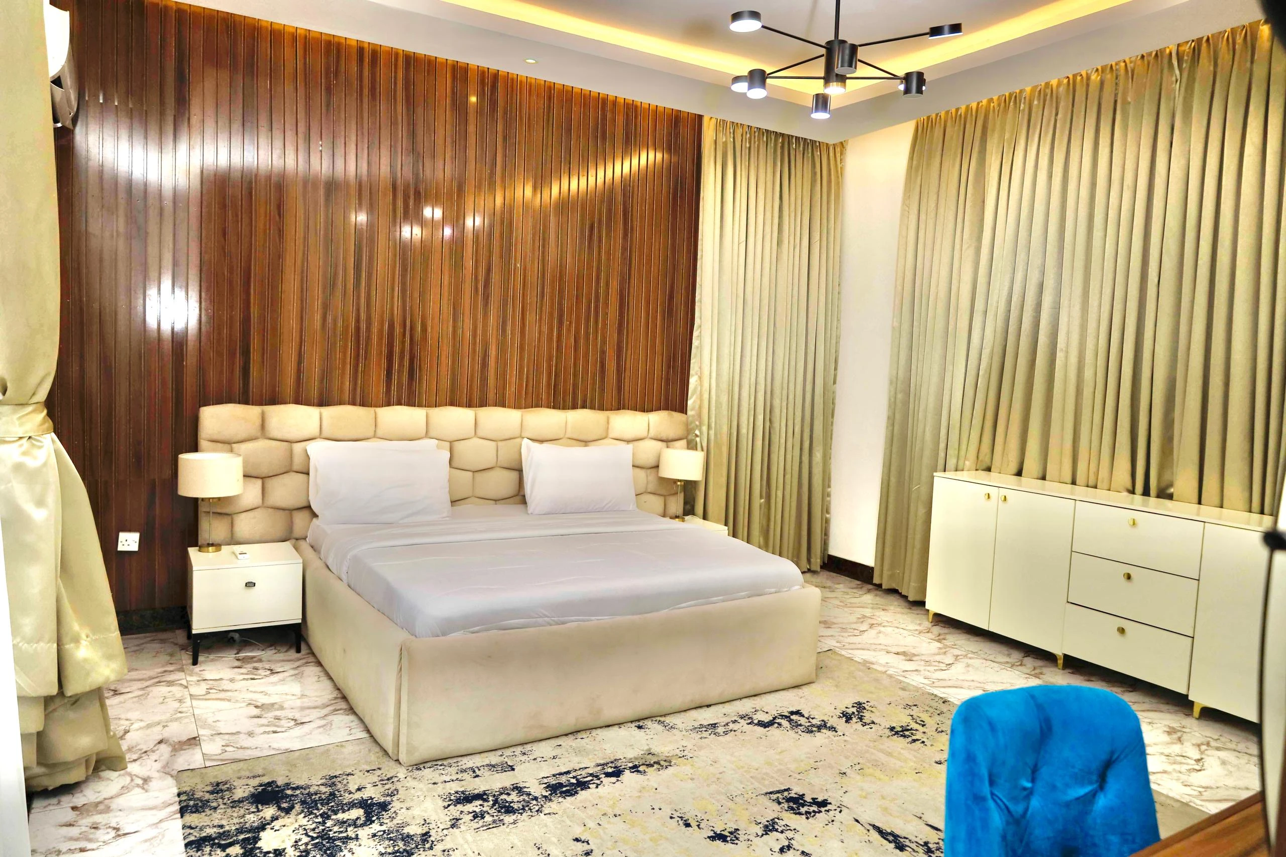 Luxury 4 Bedroom Terrace Apartment 📍 Skyway Phase 1